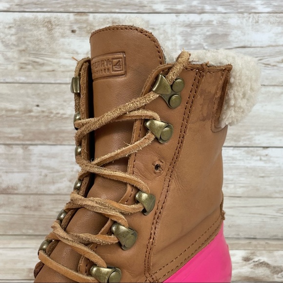 SPERRY DUCK BOOTS-WOMENS 7 - Picture 7 of 8